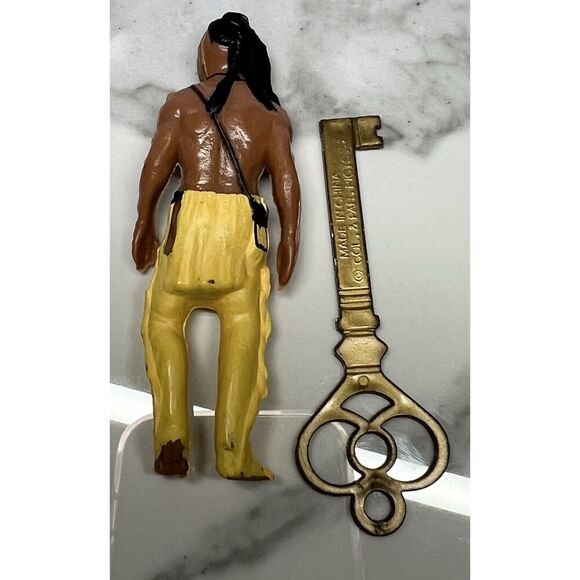 1995 Indian In The Cupboard PVC Action Figure 3" w/ Key - Picture 3 of 5